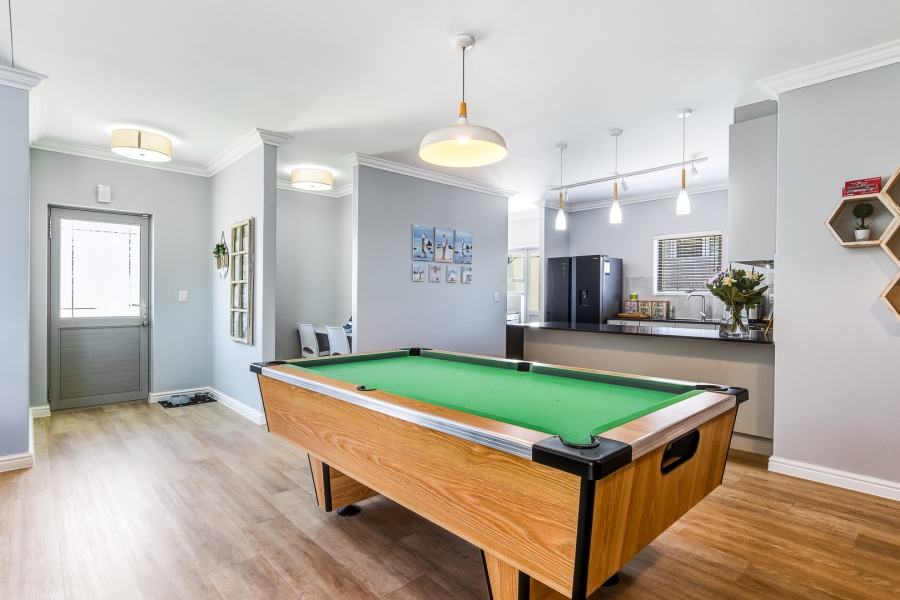 3 Bedroom Property for Sale in Pinehurst Western Cape